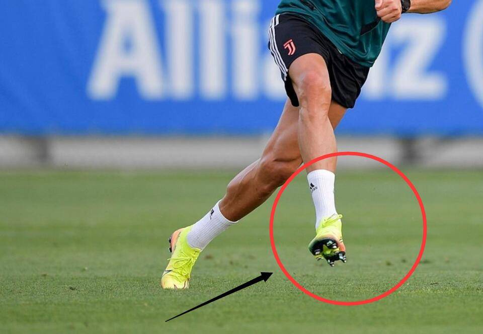 关于菲尼克斯太阳训练开放日；今夜扳平良机引欢呼；意大利杯在即；身体对抗强度拉满的信息